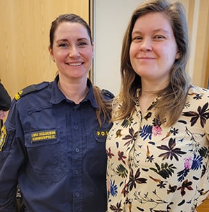 Kommunpolis Linda och Johanna webb.jpg
